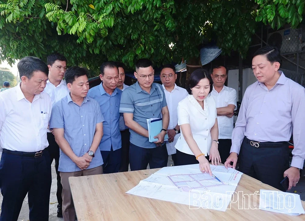 Accelerating Progress in Perfecting Technical Infrastructure of 2 Industrial Clusters in Lien Minh and Phung Nguyen Communes