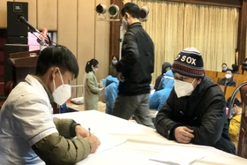 Những mũi tiêm chủng “thần tốc” trong ngày cuối năm Tân Sửu