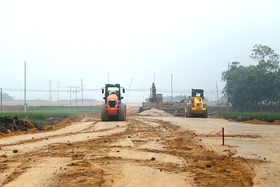 Đẩy mạnh đầu tư hạ tầng giao thông
