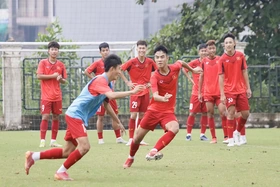 U17 Việt Nam luyện tập chuẩn bị cho Vòng loại U17 Châu Á