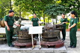 Đỉnh Thằm Tạo vít đầu “Thần Sấm”
