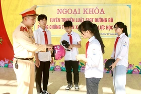 An toàn giao thông cho học sinh tới trường