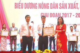 Tự hào nông dân Đất Tổ