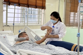 Cấp cứu vãn thành công xuất sắc cụ ông 92 tuổi hạc bị đột quỵ