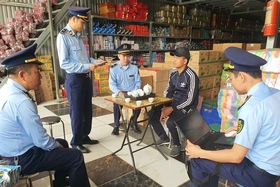 Tạm giữ hơn 700 sản phẩm có dấu hiệu giả mạo nhãn hiệu, không rõ nguồn gốc xuất xứ