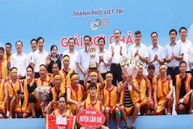 Đội chải huyện Cẩm Khê vô địch giải Bơi chải thành phố Việt Trì mở rộng 2023