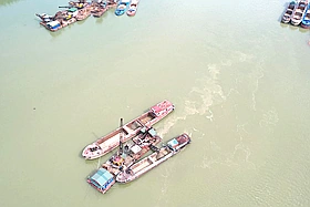 Siết chặt hoạt động khai thác cát, sỏi lòng sông