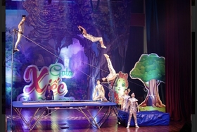 Gala xiếc nước ta – Lào