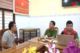 Khởi tố bị can, thực hiện lệnh tạm giam đối tượng ném cháu bé xuống sông Long Xuyên về hành vi “Giết người”