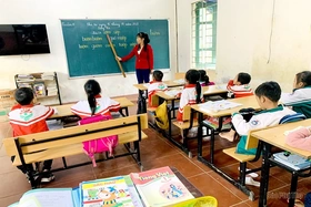 “Gieo chữ” trên non