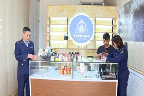 Kiểm tra, thu giữ 155 sản phẩm thuốc lá điện tử không rõ nguồn gốc, xuất xứ