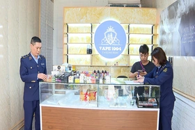 Kiểm tra, thu giữ 155 sản phẩm thuốc lá điện tử không rõ nguồn gốc, xuất xứ