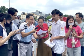 Phụ huynh đồng hành cùng con trong Kỳ thi tốt nghiệp THPT