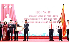 Sở GDĐT Phú Thọ đón nhận Huân chương Độc lập hạng Ba