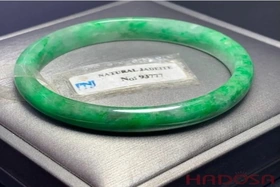 Vòng Ngọc Cẩm Thạch Phong Thuỷ Cao Cấp, Mang Vẻ Đẹp Tinh Tế