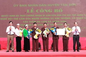Công bố Di sản phi vật thể quốc gia Nghề dệt thổ cẩm người Mường huyện Tân Sơn