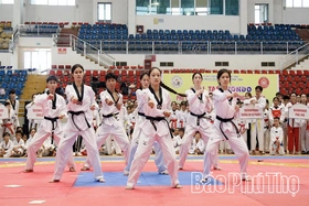 Hơn 400 VĐV tham dự Giải Taekwondo Phú Thọ mở rộng tranh Cúp Hùng Vương
