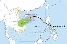 Thời tiết ngày 21/10: Bão số 12 mạnh cấp 10 hướng vào miền Trung