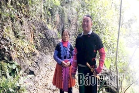 Khi người Mông giữ rừng làm du lịch