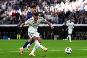 Mbappe và Bellingham tỏa sáng, Real thắng thuyết phục Barca