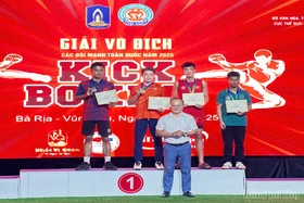 Hoàng Đình Mạnh – từ nhà vô địch Muay thế giới đến huấn luyện viên trẻ truyền lửa cho võ thuật Đất Tổ