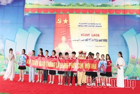 Trên 400 học sinh được giáo dục pháp luật về trật tự an toàn giao thông