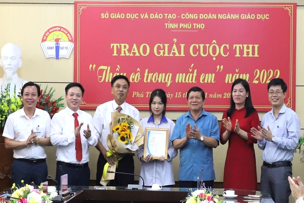 Phú Thọ: 33 tác phẩm đoạt giải Cuộc thi “Thầy, cô trong mắt em”