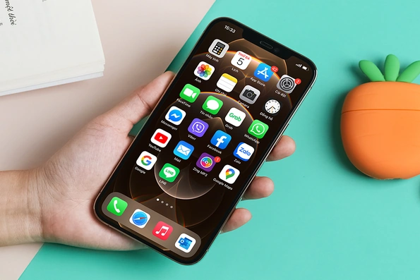 Sốc với giá iPhone 12 Pro Max cũ: Liệu có đáng để sở hữu hay không?