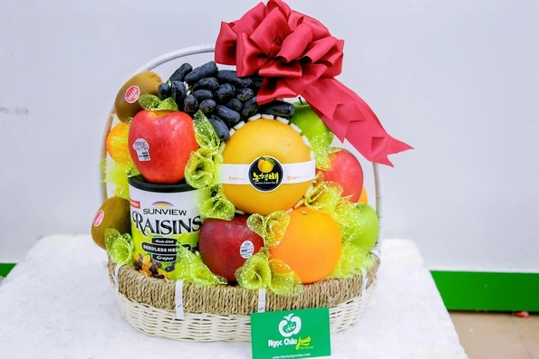 Ngọc Châu Fruits: Giỏ Hoa Quả Đẹp Mắt Cho Mọi Dịp Lễ