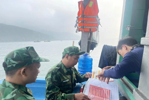 Từng bước xóa bỏ tình trạng khai thác hải sản trái phép