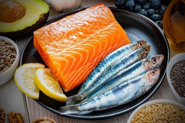 9 lợi ích sức khỏe của việc ăn cá