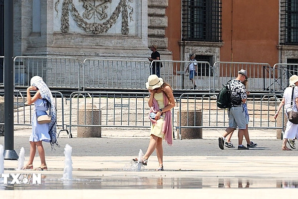 Nắng nóng kỷ lục tới 41 độ C tại Italy gây nguy hại tới sức khỏe