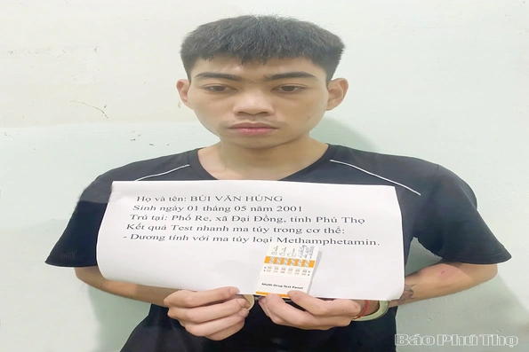 Bắt quả tang đối tượng tàng trữ trái phép chất ma túy