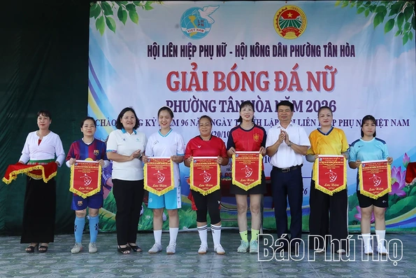Sôi nổi Giải bóng đá nữ phường Tân Hòa năm 2026