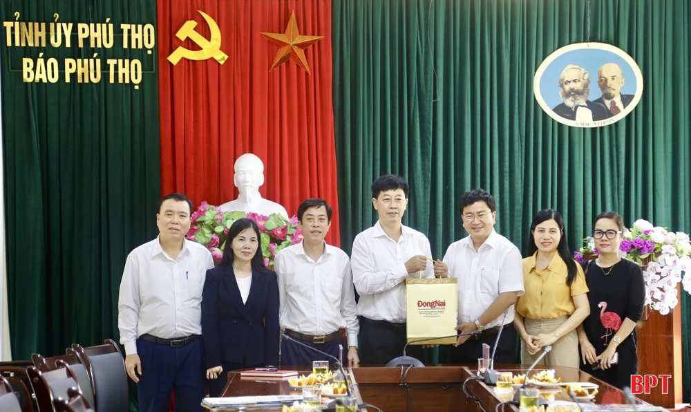 Báo Đồng Nai và Báo Phú Thọ trao đổi, học tập kinh nghiệm phát triển báo Đảng