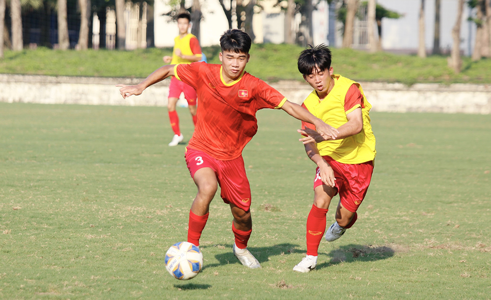 Đội tuyển U17 Việt Nam tập huấn tại Phú Thọ