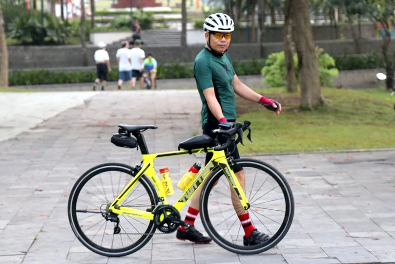 Ngày mới trên Công viên Văn Lang