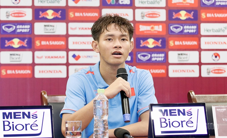HLV Philippe Troussier: U23 Việt Nam sẽ thi đấu hiện đại cùng lối chơi kiểm soát bóng