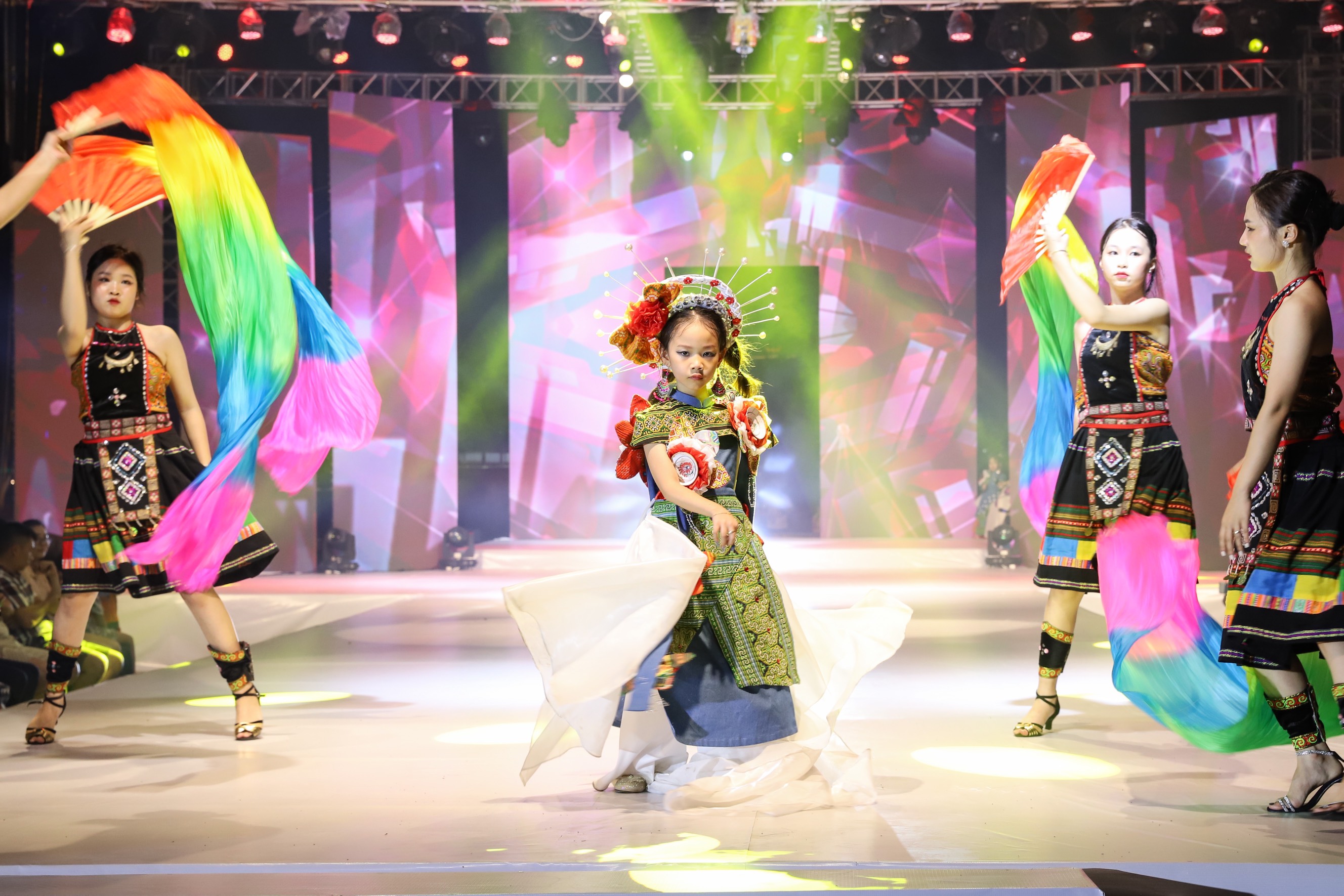 Special closing night of Fall-Winter 2023 Fashion Week season 2