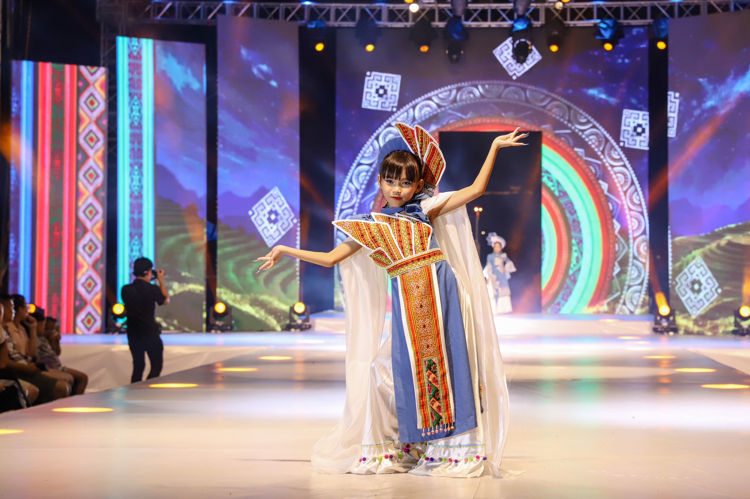 Special closing night of Fall-Winter 2023 Fashion Week season 2