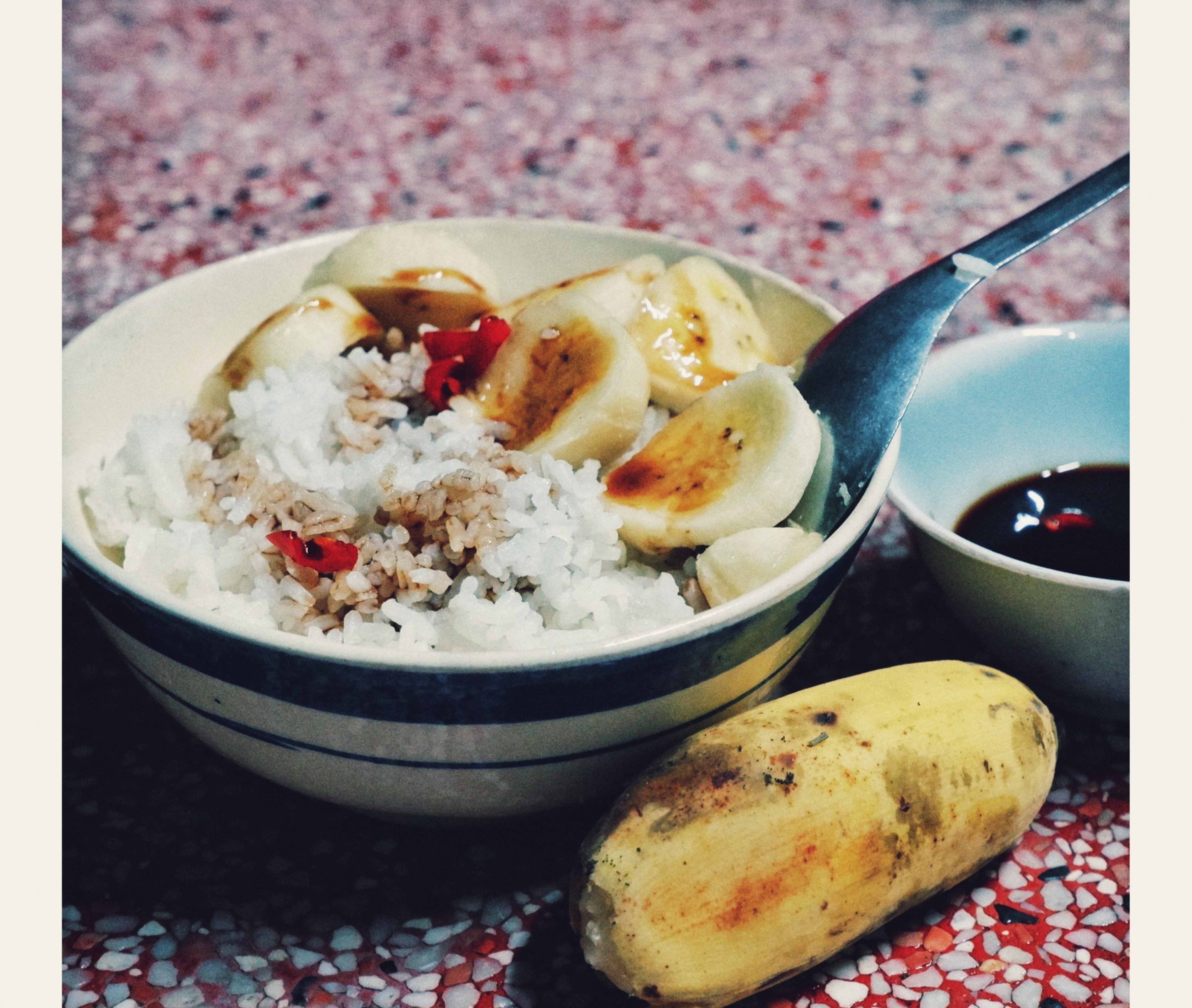 Cơm độn chuối, xoài, dưa hấu - đặc sản “lạ đời” ở miền Tây