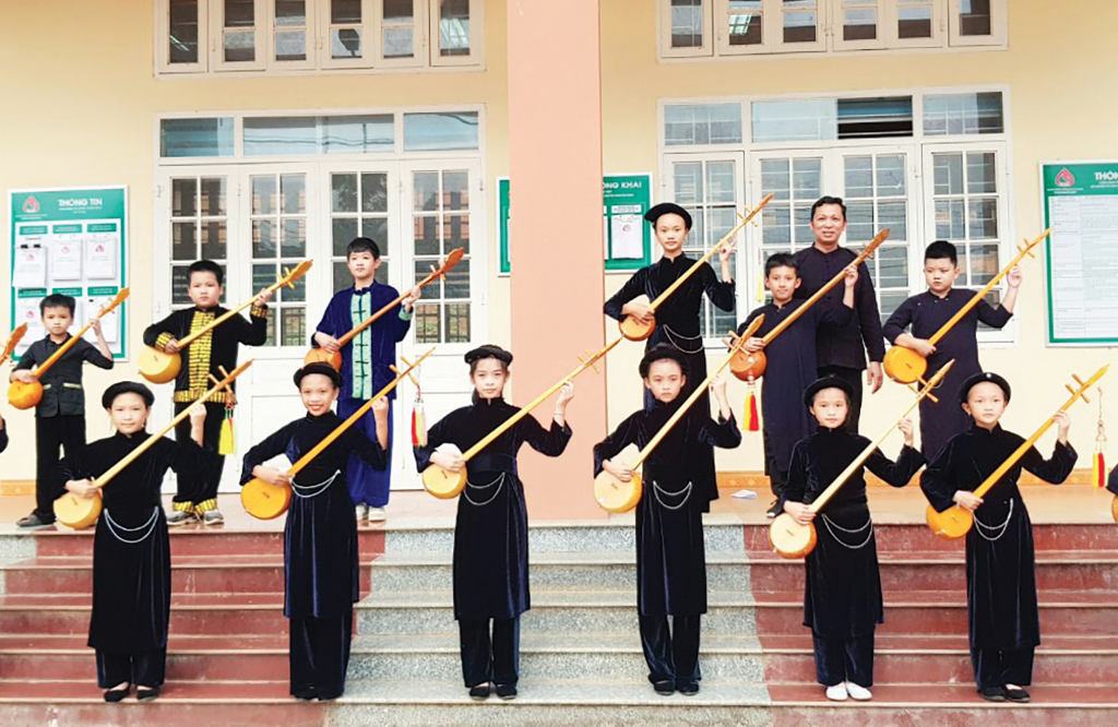Giữ gìn và phát huy hát Then