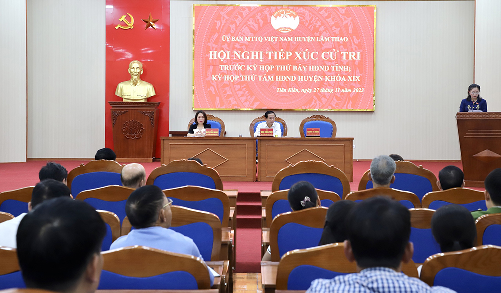 Đại biểu HĐND tỉnh tiếp xúc cử tri