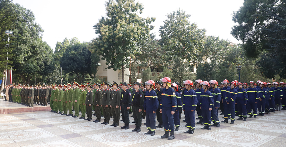 Ra quân thực hiện cao điểm tấn công, trấn áp tội phạm dịp Tết Nguyên đán Giáp Thìn