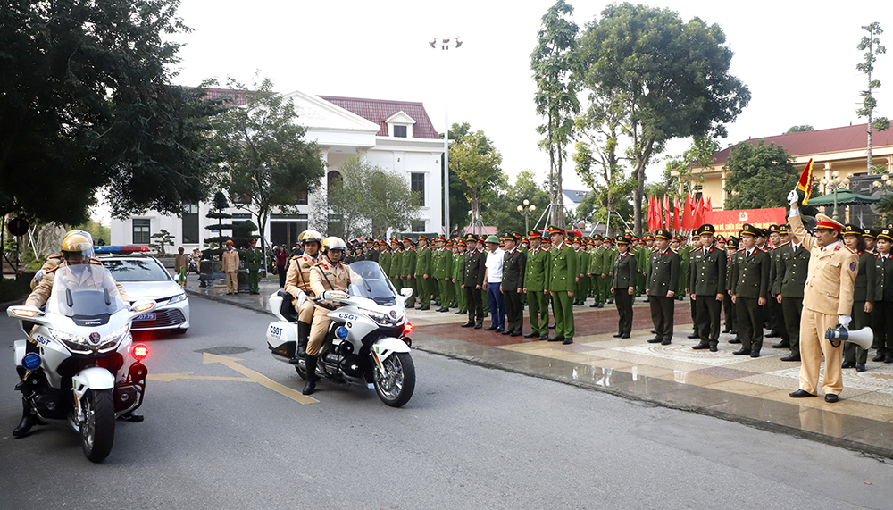 Ra quân thực hiện cao điểm tấn công, trấn áp tội phạm dịp Tết Nguyên đán Giáp Thìn