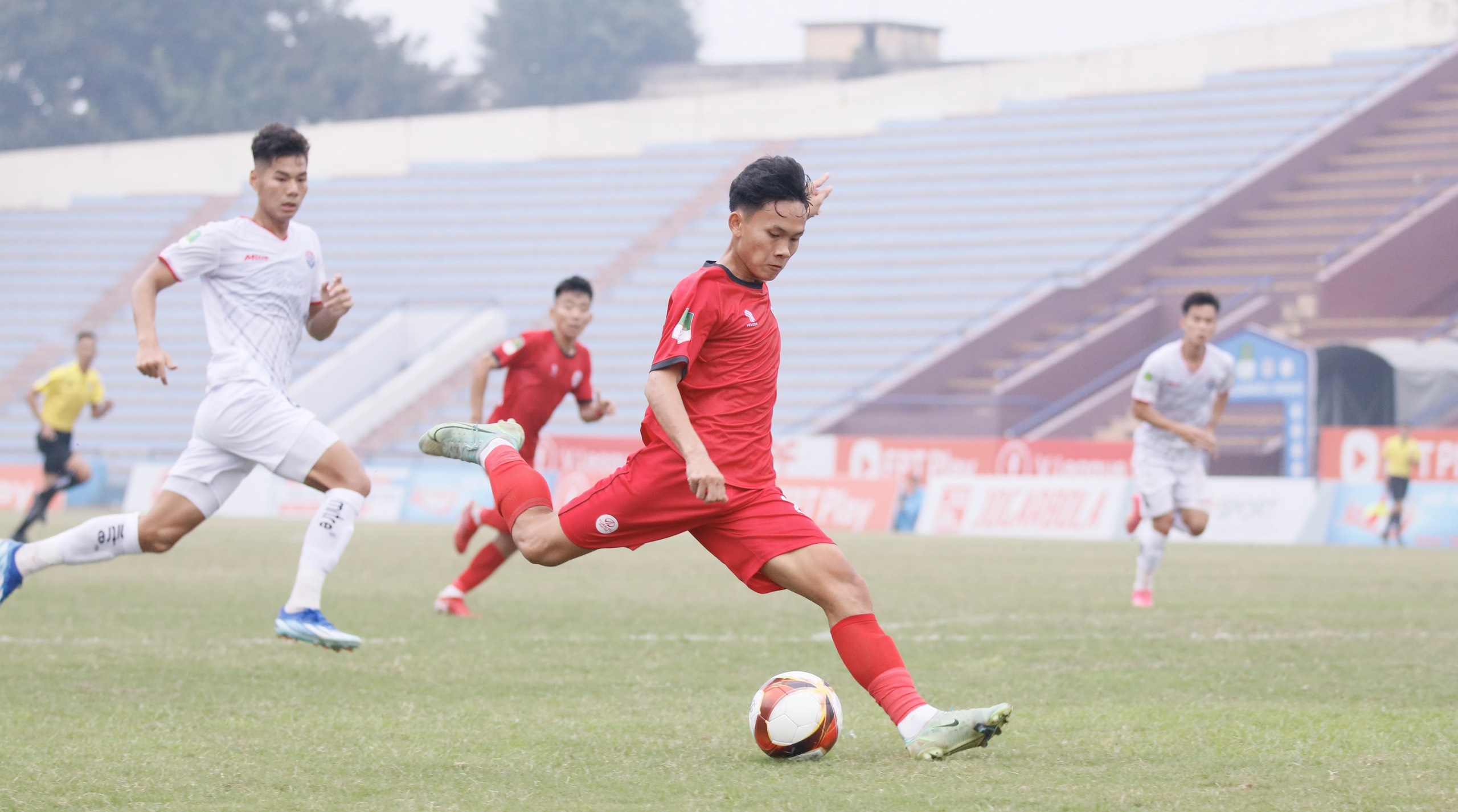 Phu Tho Football Club continued to lose at Viet Tri home stadium