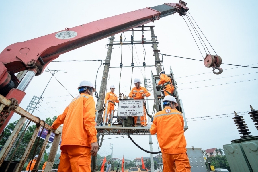 Đảm bảo cung cấp điện dịp cuối năm và Tết Nguyên đán