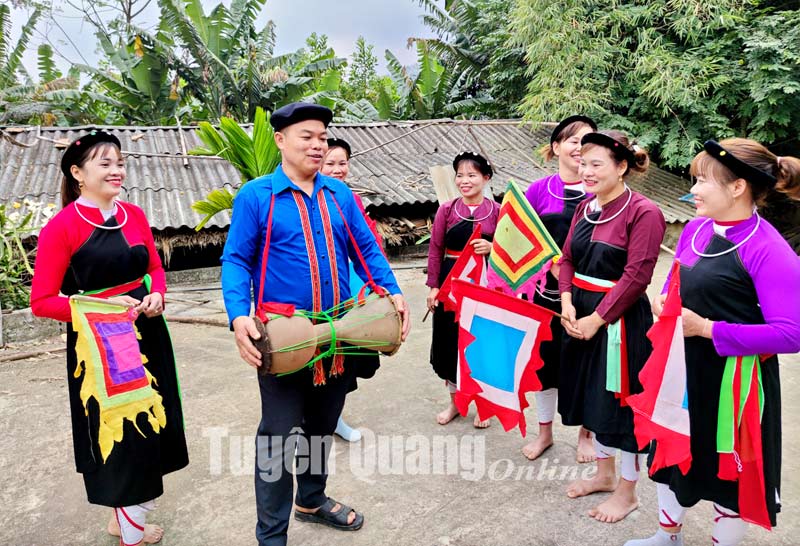 Trống sành - báu vật linh thiêng của người Cao Lan