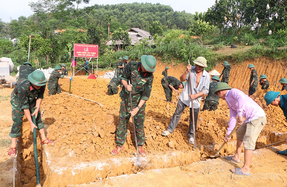 Lo an cư cho người nghèo