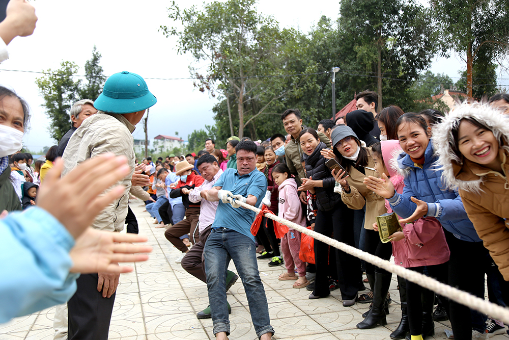 Main praying ceremony at Phuc Co Temple - a unique cultural feature